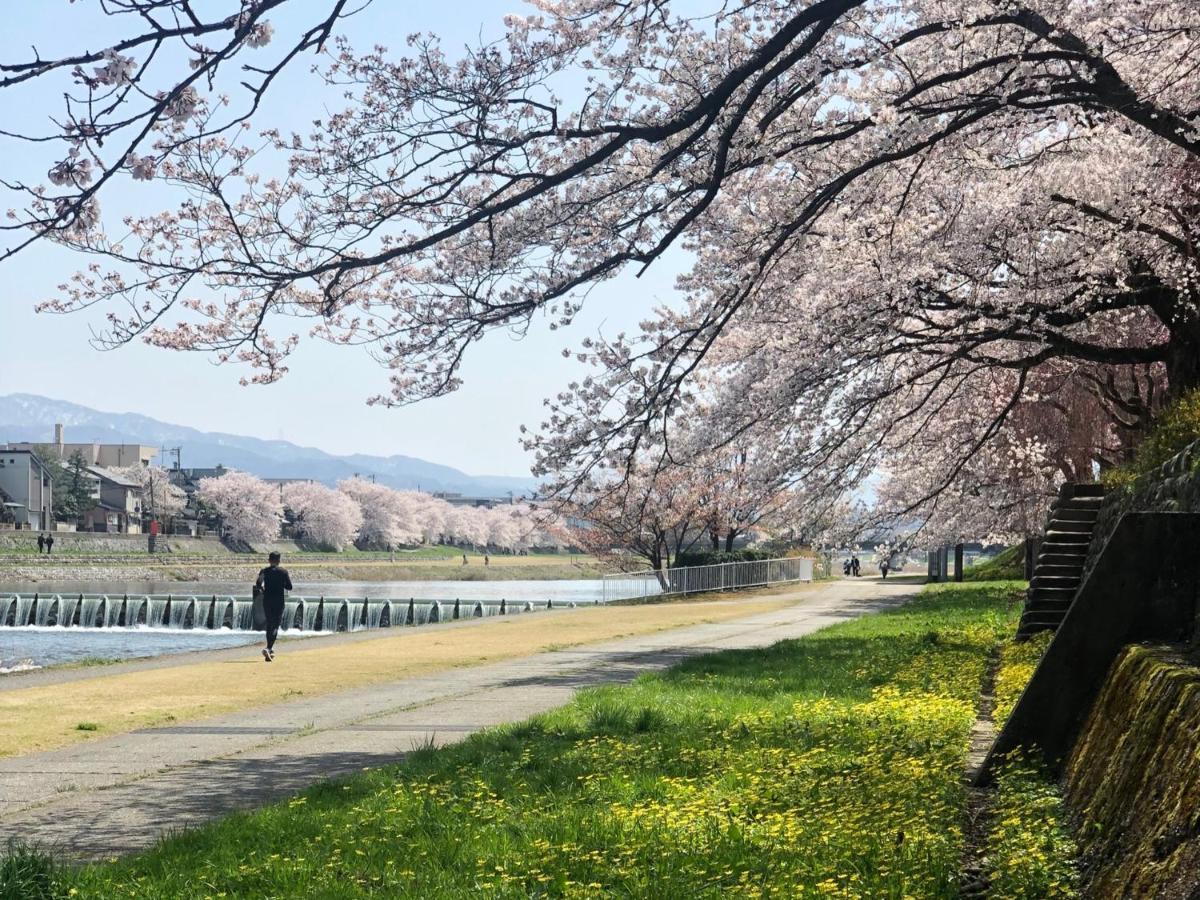 町家ゲストハウスかるた 金沢市 エクステリア 写真